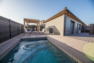 Private pool