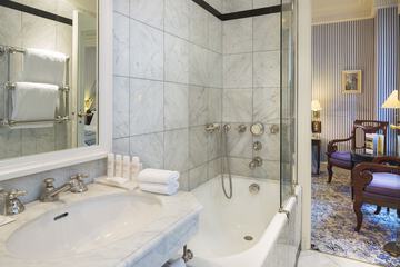 Bathroom amenities