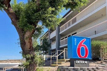Motel 6 Barstow CA – I15 and Lenwood Road