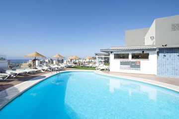 Rooftop pool