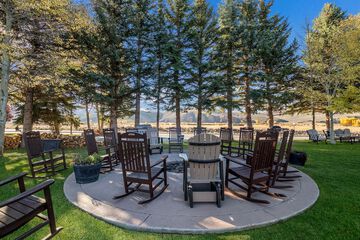 Hotel Exterior 54 of 60