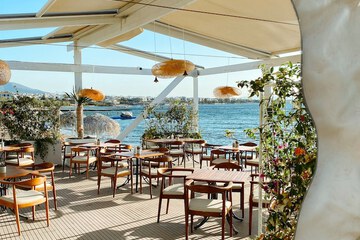 Beach bar