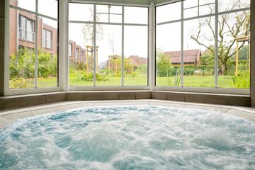 Indoor spa tub