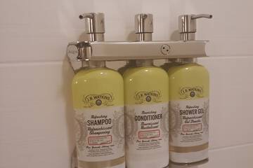 Bathroom amenities