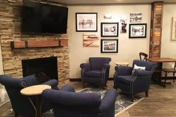 Hotel Interior 11 of 39