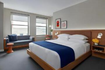 Platinum Room with King Bed