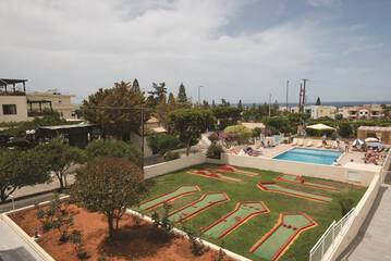 Mini-golf