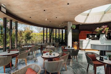 Poolside bar
