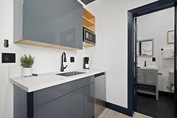 Private kitchenette