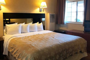 Pacific Heights Inn
