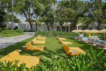 Poolside bar