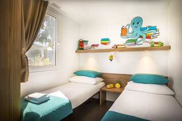 Children's theme room