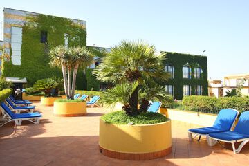 Sundeck