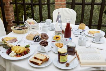 Breakfast meal