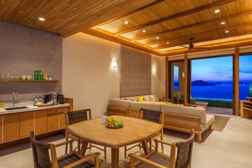 Private kitchenette