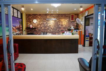 Check-in/check-out kiosk