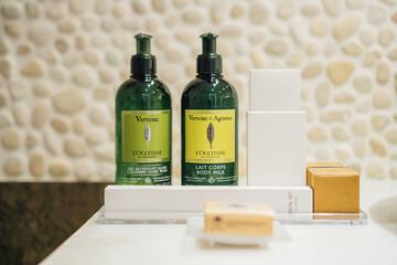 Bathroom amenities