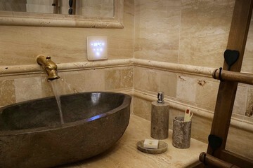 Bathroom sink