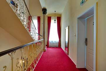 Photo 32