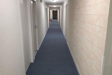Handrails in hallways