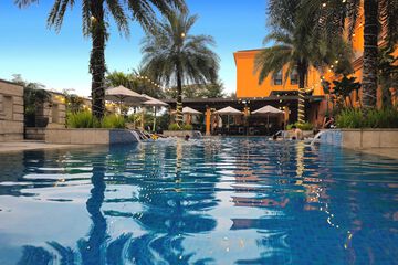Infinity pool