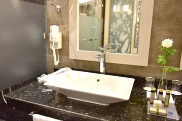 Bathroom sink