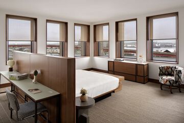 Room 53 of 91
