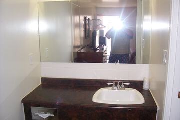 Bathroom sink