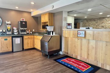Check-in/check-out kiosk