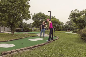 Mini-golf
