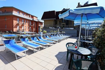Sundeck