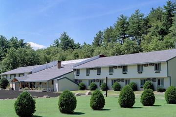 Eastern Inn & Suites