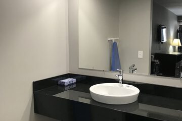 Bathroom sink