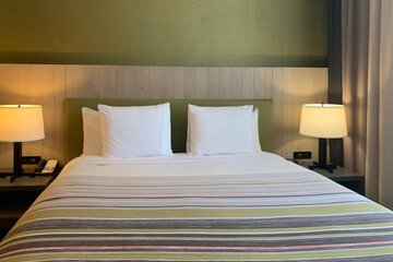 Country Inn & Suites by Radisson San Jose International Airport, CA