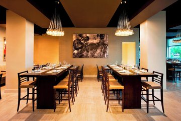 Dining 41 of 46