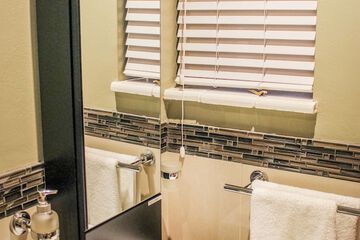 Bathroom sink