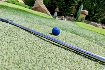 Mini-golf