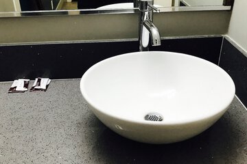 Bathroom sink