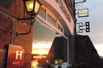 Front of property - evening/night