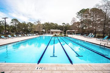 Exercise/lap pool
