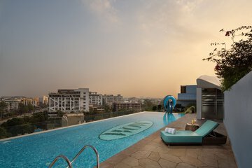 Rooftop pool