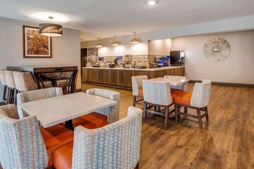 Breakfast/Coffee Service 32 of 35