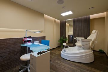 Nail salon