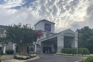Red Roof Inn & Suites California MD NAVAIR