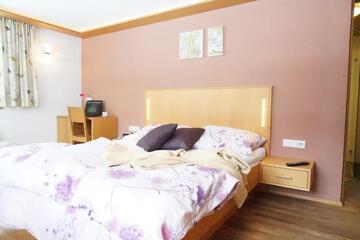 Photo 29