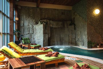 Pool waterfall