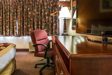 Room 16 of 32
