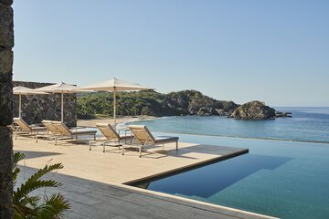 Infinity pool