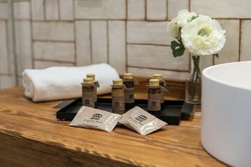 Bathroom amenities