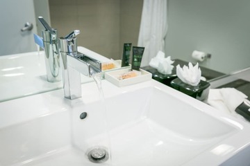 Bathroom sink